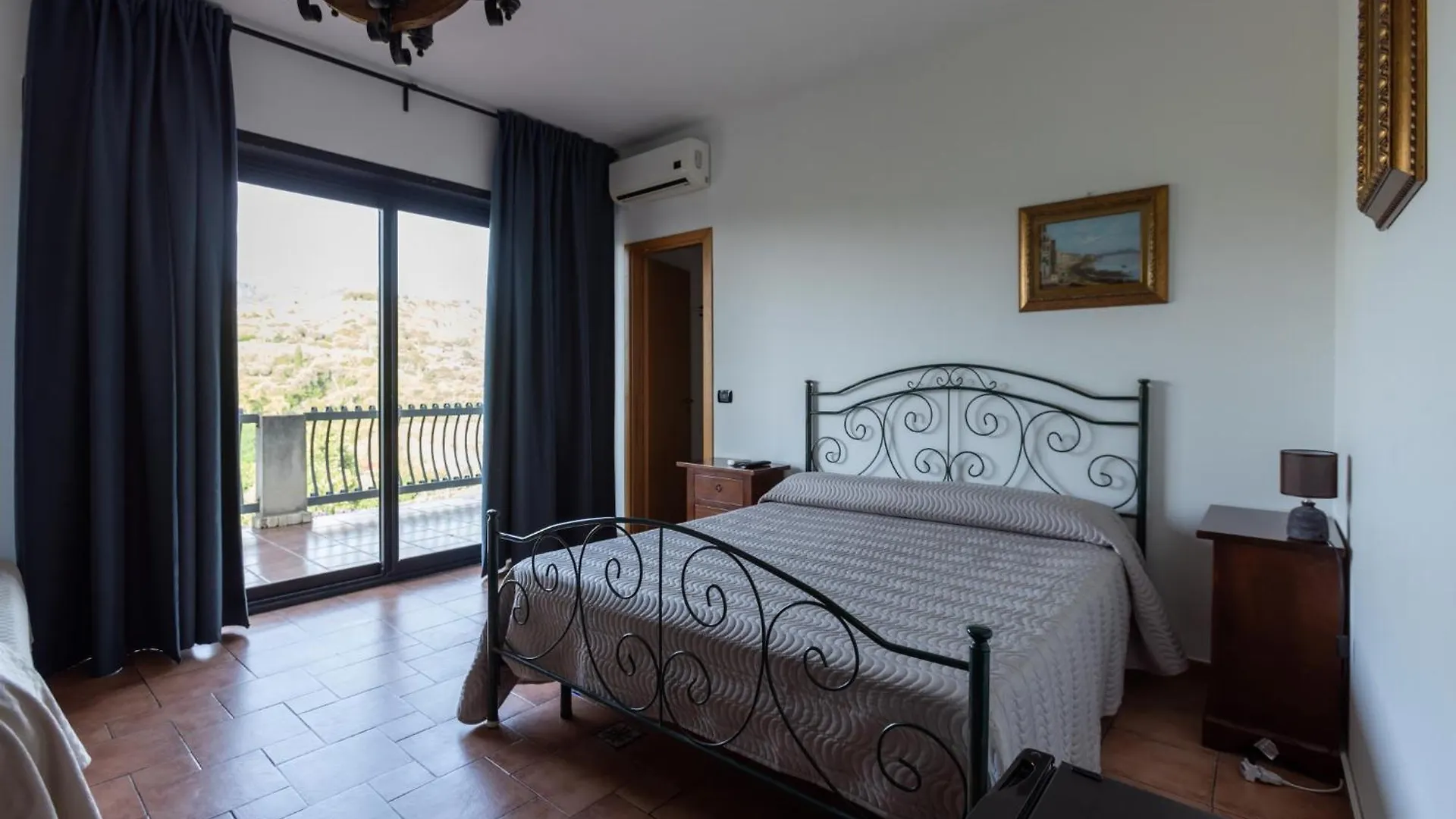 Guest house Azienda Agricola Agri Bio Serv Hotel Messina